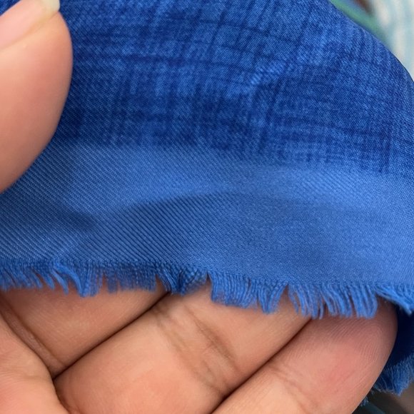 💙 HOST PICK 💙 VINTAGE Christian Dior silk scarf 30" x 30" - Picture 3 of 4